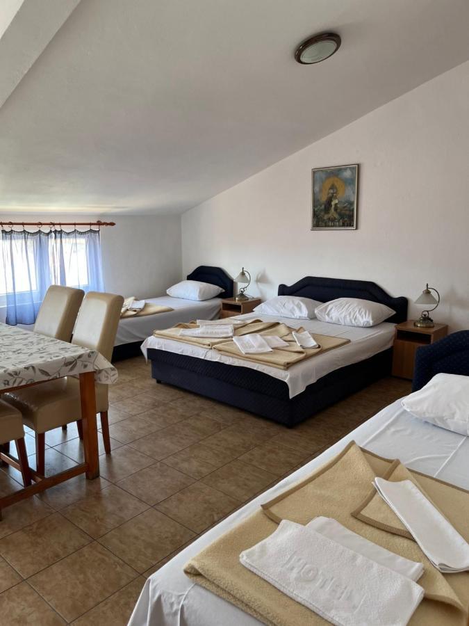 Apartmani Goran I Jelena Zec Budva Extérieur photo